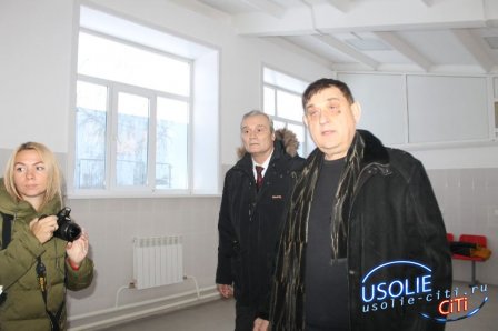 Комиссия из области проверила  усольский СК "Химик" после ремонта
