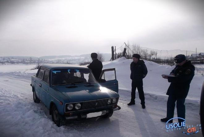 В Усольском районе проводятся рейды по пресечению несанкционированного выезда транспорта на лед