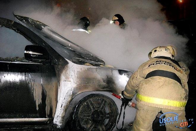 В Усольском районе пожарным не удалось спасти автомобиль