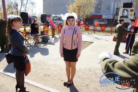 День Победы возле мемориала  "Ватутина". Популярные Фотоотчеты