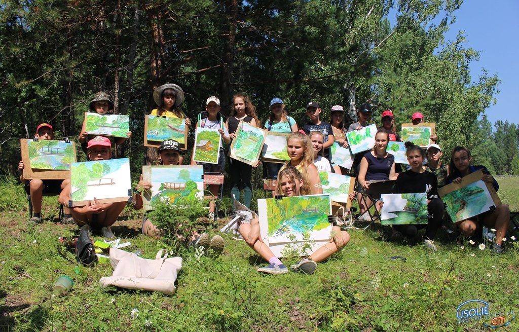 Юные художники Усольского района побывали в пленэрной экспедиции