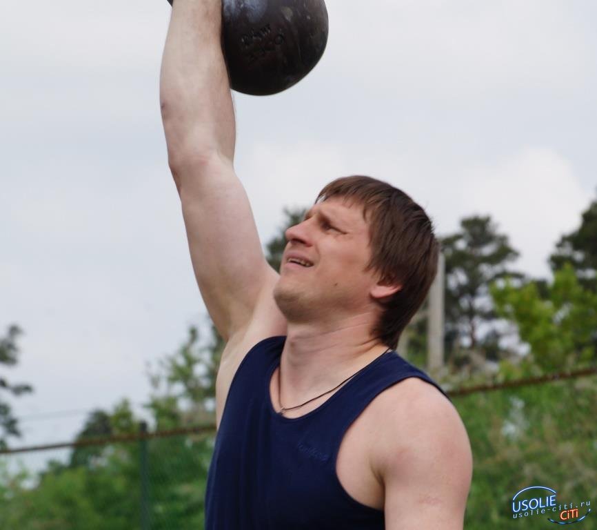 Владимир Яхно из Белореченского стал мастером спорта по гиревому спорту