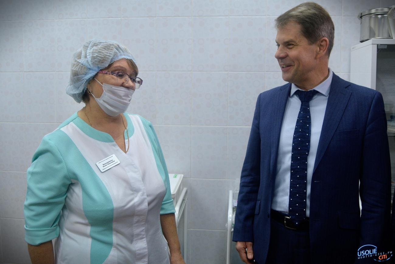 Главный врач Иркутской области и Заслуженный врач РФ навестили главврача Усолья