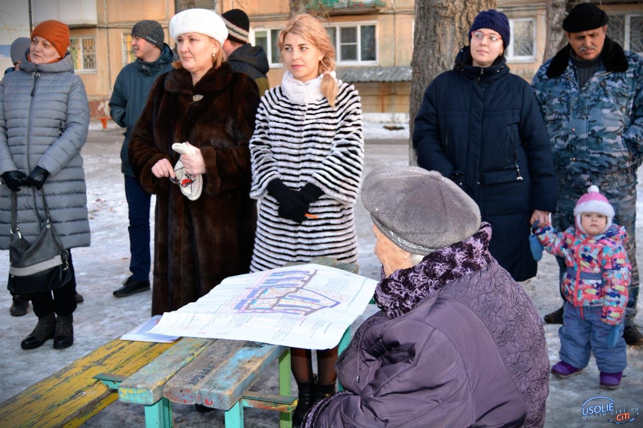 Новому двору быть: Усольчане поддержали народного мэра Максима Торопкина