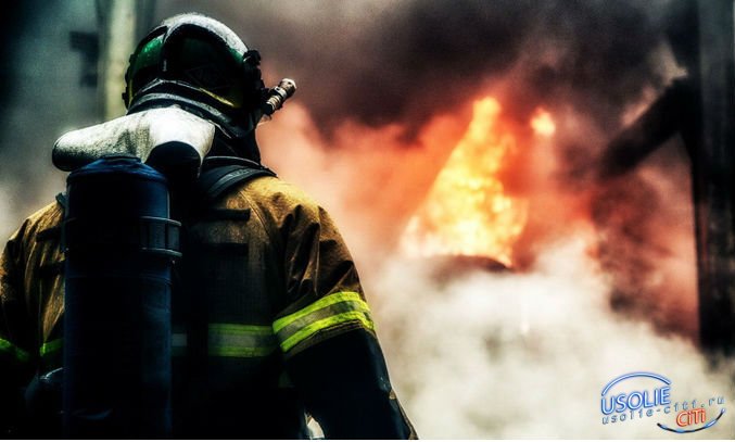 Огнем был охвачен пристрой к бывшему заводоуправлению. 10-й пожар произошел на территории «Усольехимпрома»