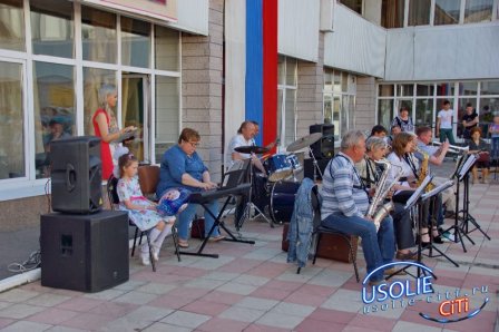 День России в Усолье отметили шествием и большим концертом