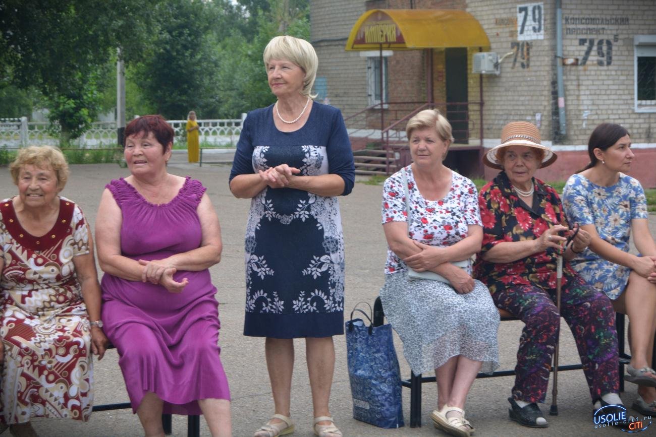 В Усолье прошла ретро дискотека