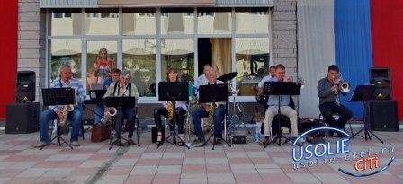 В честь юбилея города на усольском курорте теперь играет оркестр