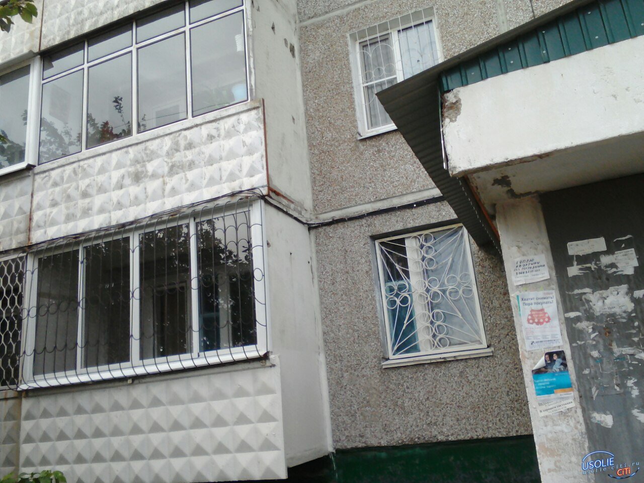 Домушник залез в усольскую квартиру через окно