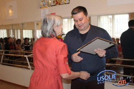 Вадим Кучаров поздравил усольских учителей