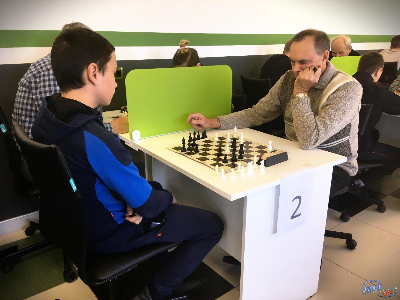  Отцы и дети в Усолье сражались в шахматы