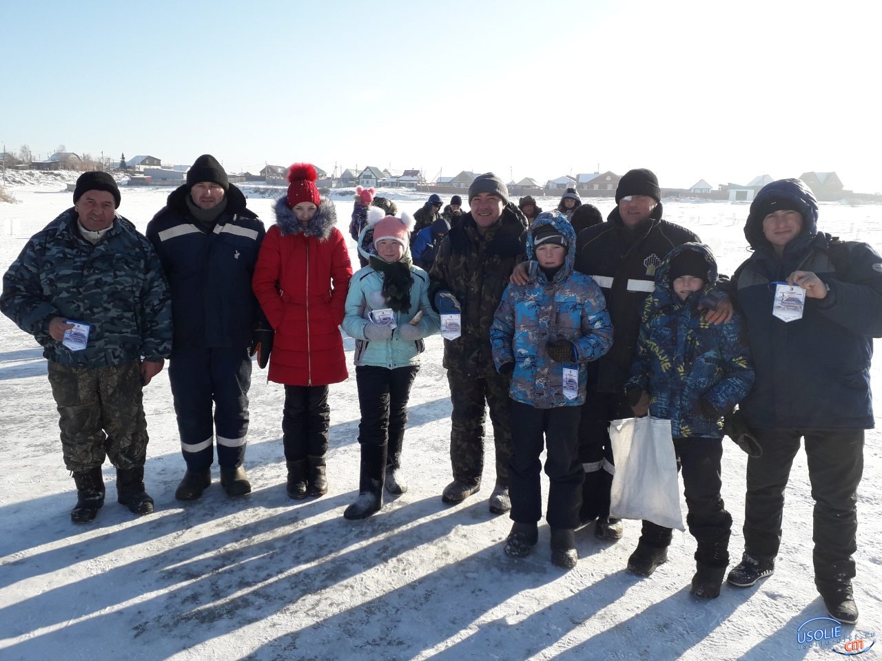 Мороз не испугал: Михаил Ерофеев собрал рыбаков из Усольского района