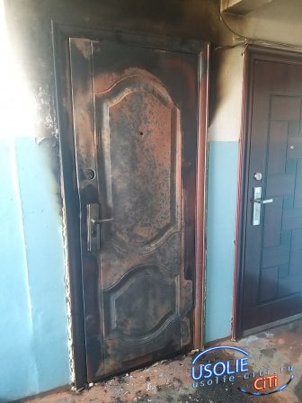 "Катастрофа": Два дня подряд горела одна и та же квартира в Усолье