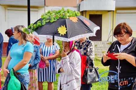 Праздник разноцветных зонтиков в день рождения Усолья