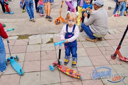 В День города в Усолье - праздничный заезд на самокатах.