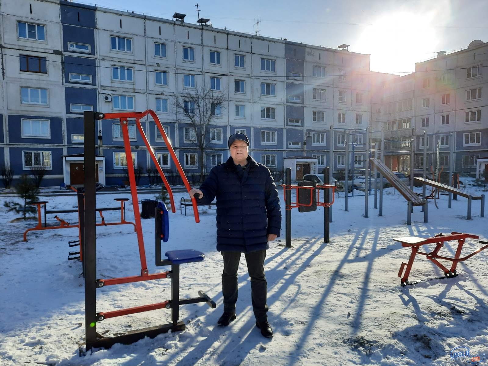 Вадим Кучаров: Еще четыре уличных тренажера во дворе по Республики