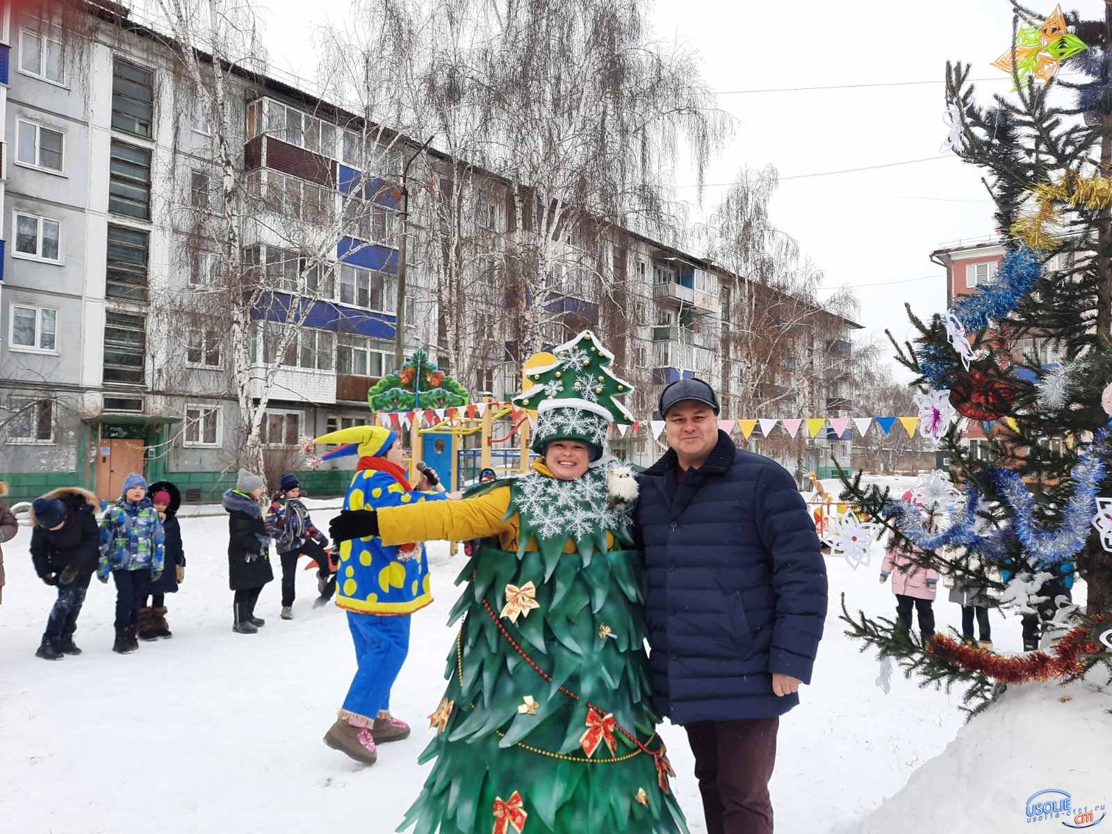 Депутат Вадим Кучаров поздравил детвору своего округа с Новым годом