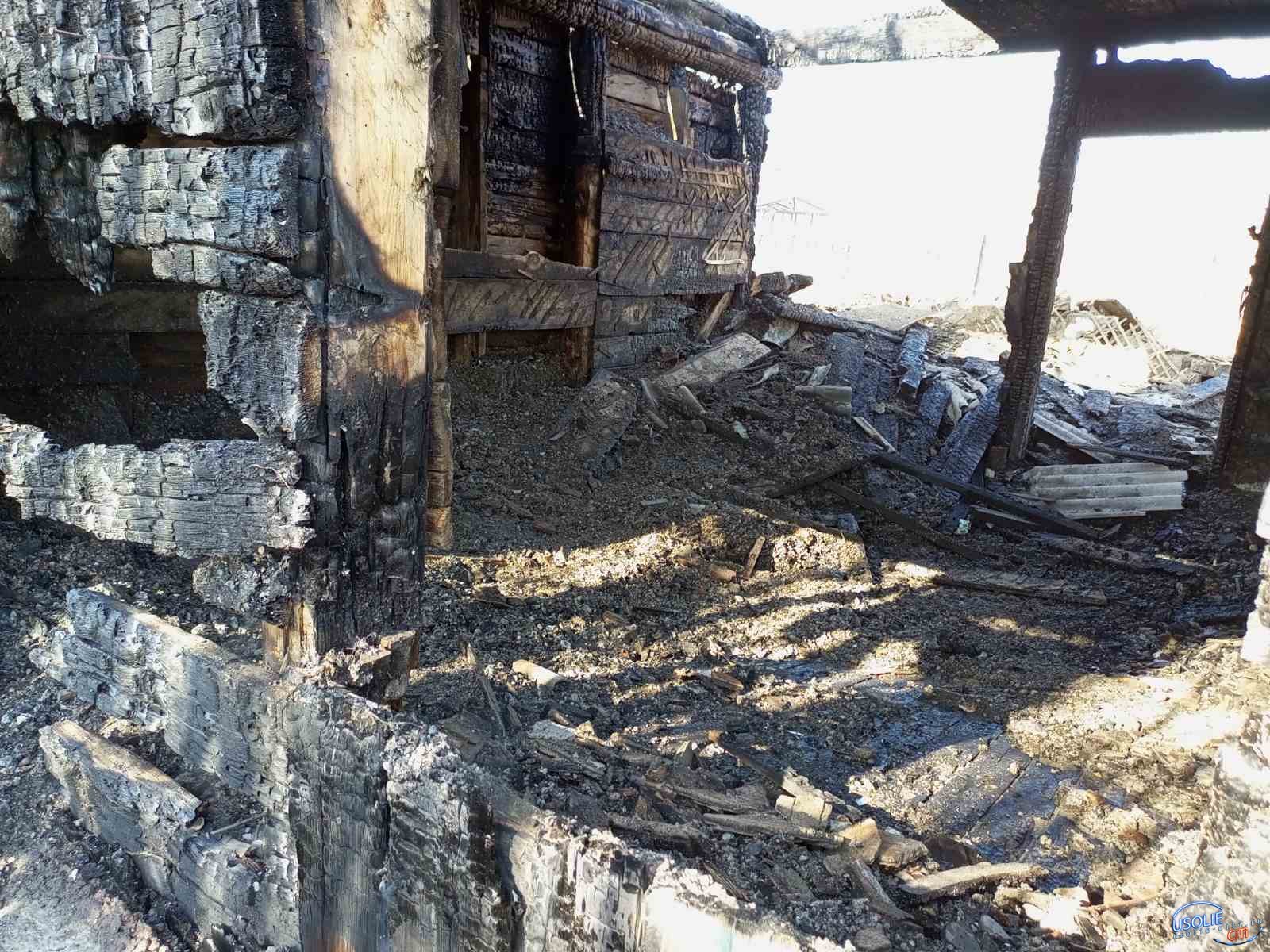 В Усолье сгорел жилой дом