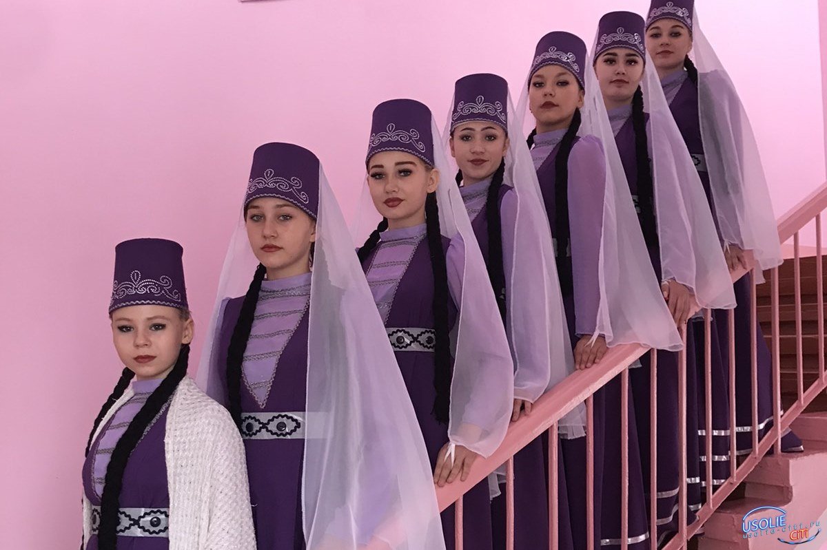 Народный танцевальный коллектив «Жарки» в Усольском районе