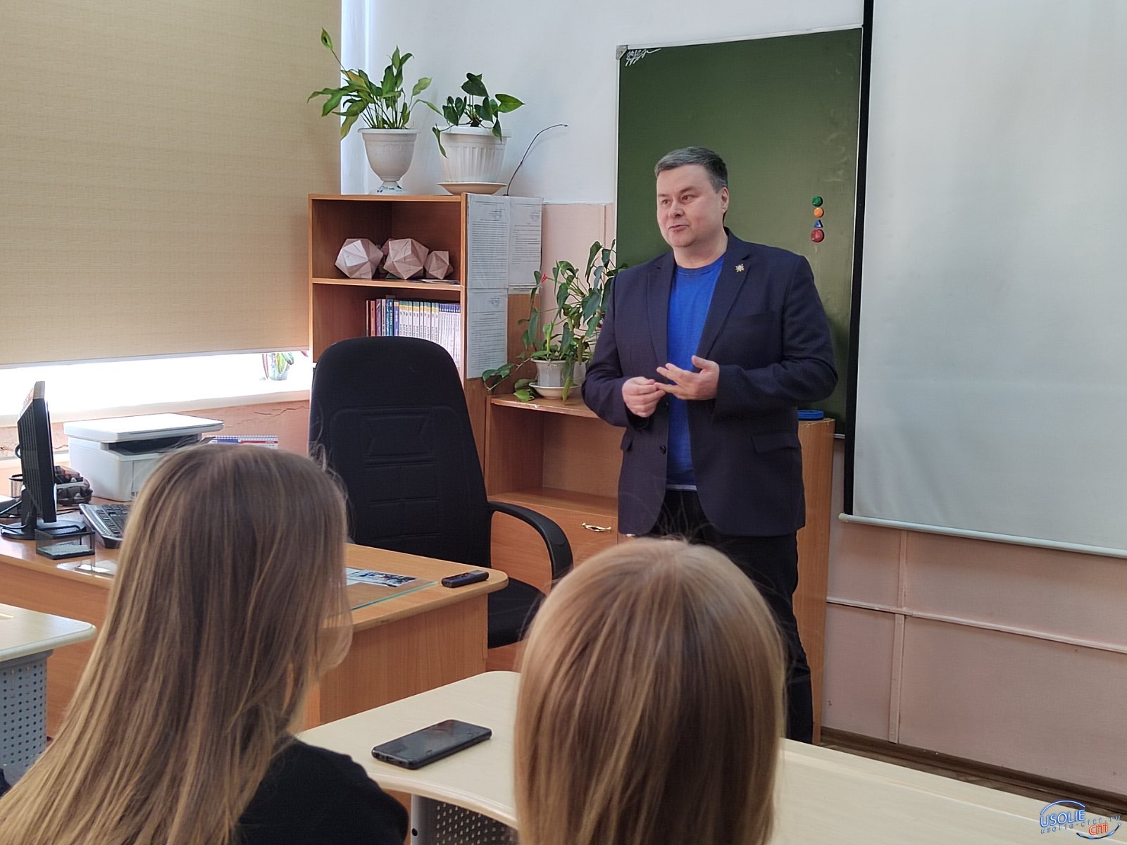 Вадим Кучаров рассказал школьникам о профессии врача