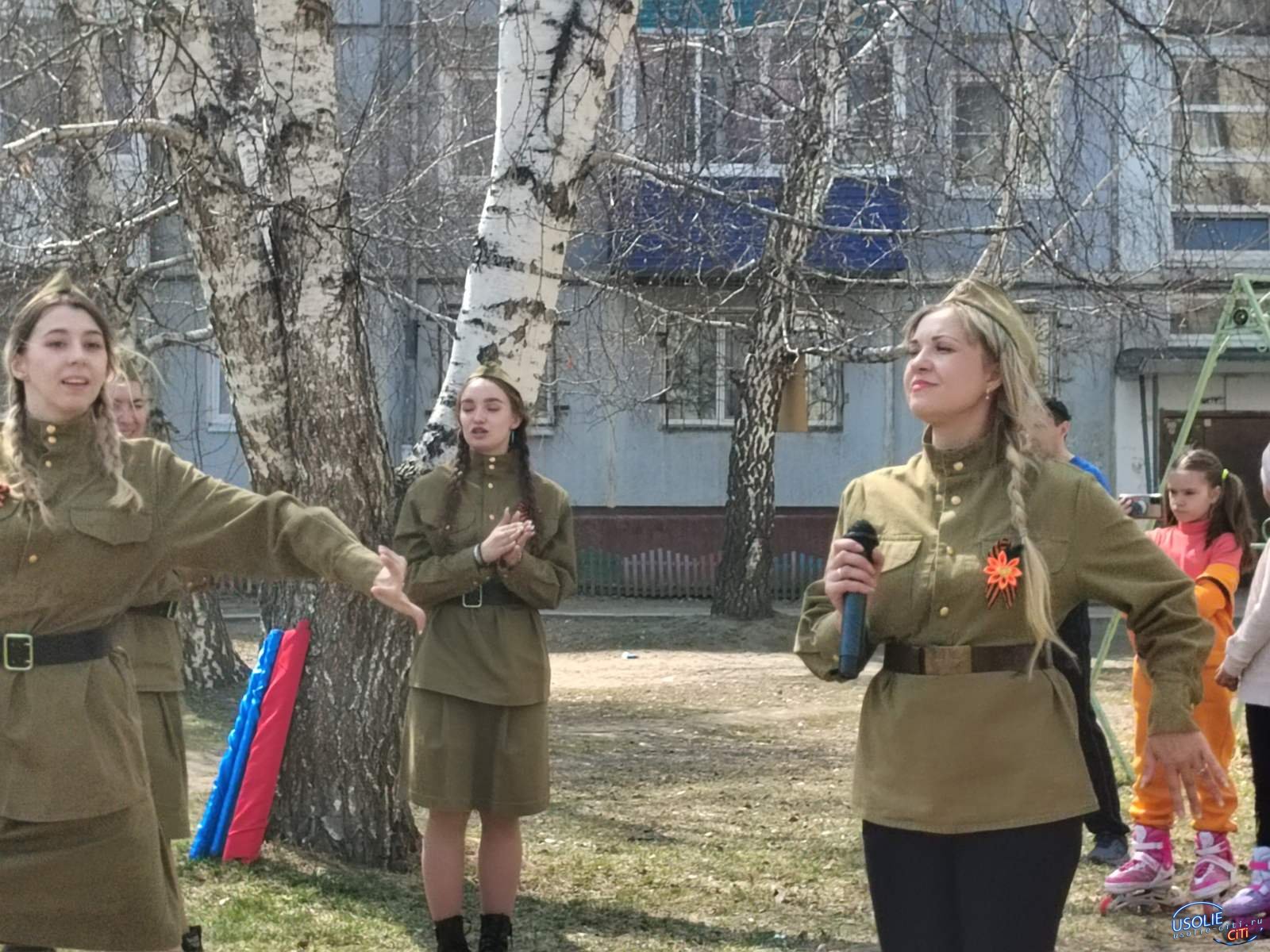 В Усолье фронтовые бригады поздравили каждого героя войны | 08.05.2023 |  Новости Усолье-Сибирского - БезФормата