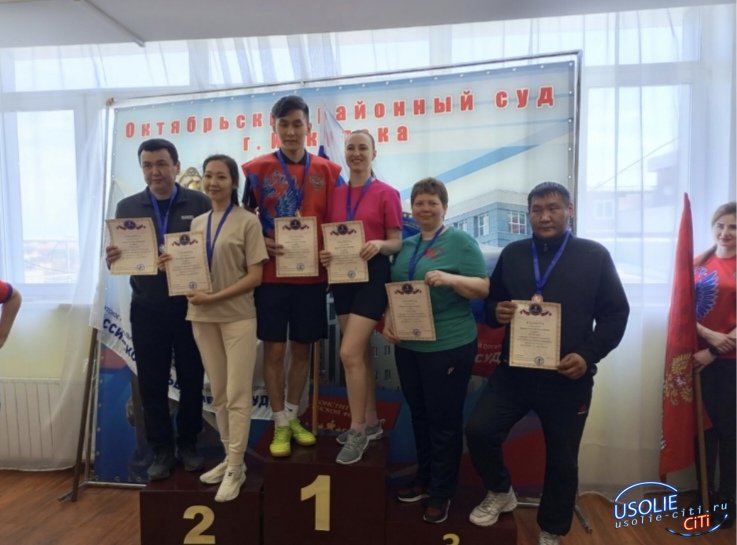 Сотрудник Усольского суда стал призёром областного турнира по настольному теннису