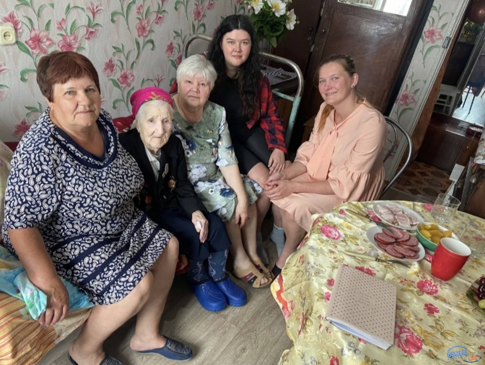 Жительница поселка Мишелевка отметила 100-летний юбилей