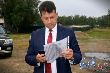 Виталий Матюха проверил ремонт в школах Усольского района