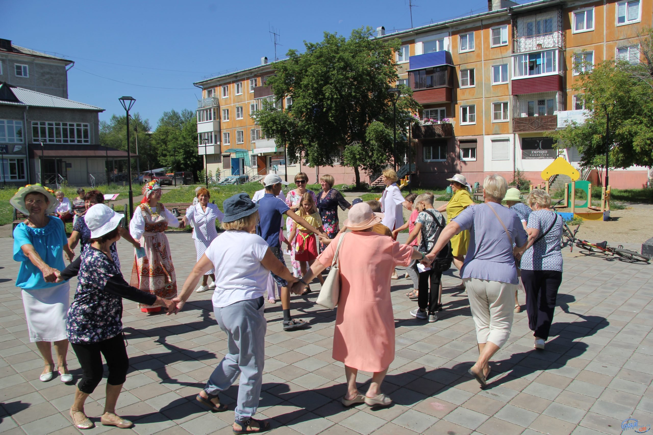 Теплица-парник из поликарбоната 