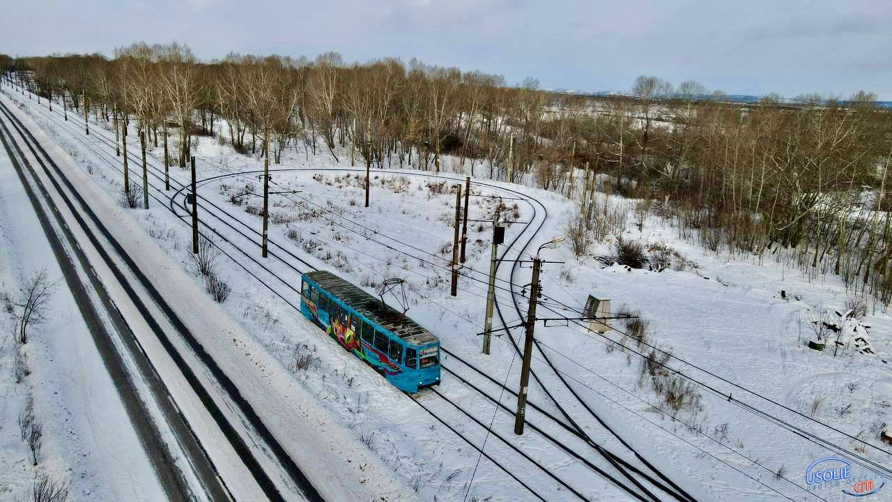 В Усолье-Сибирском появился расписанный трамвай | 13.01.2024 | Новости  Усолье-Сибирского - БезФормата