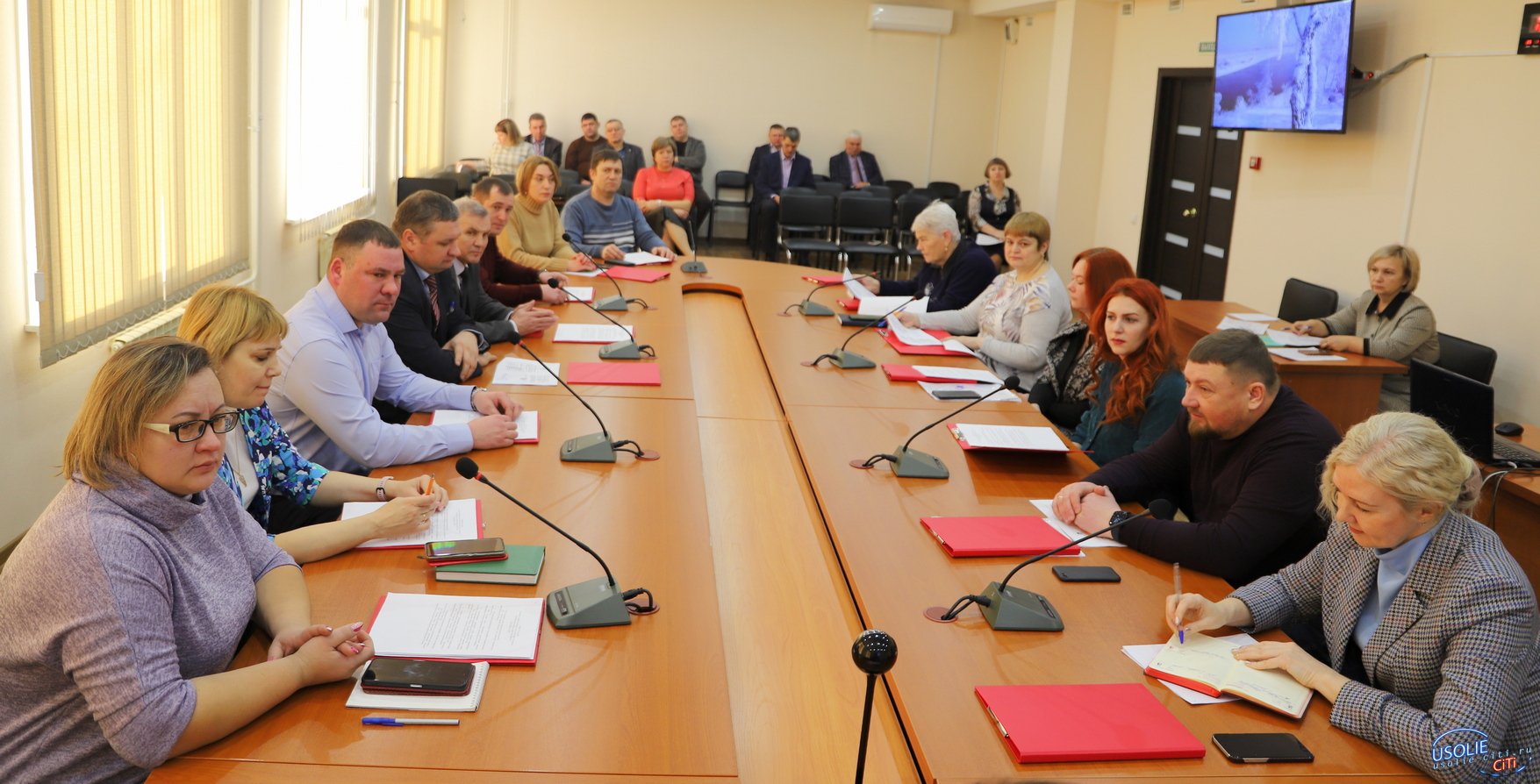 Новый состав Административного совета приступил к работе в Усольском районе