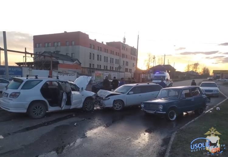Мужчина угнал иномарку в Усолье и устроил ДТП с пятью пострадавшими в Черемхово