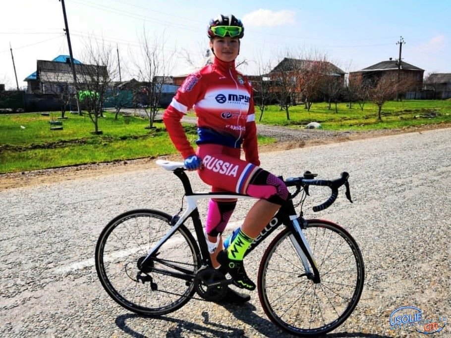 Усольская велогонщица Дарья Бунеева завоевала золотую медаль