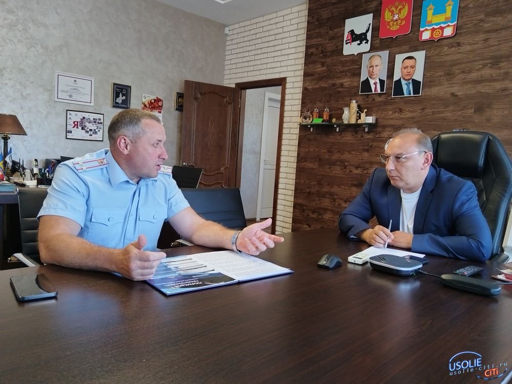В Усолье  состоялась рабочая встреча зам.начальника полиции Н.Ланцова с мэром  М.Торопкиным
