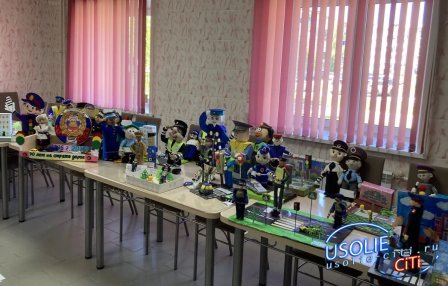Автоинспекторы Усолья-Сибирского провели конкурс детского творчества, приуроченный к 90-летию Госавтоинспекции