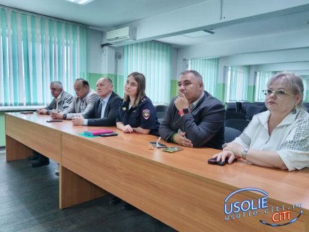 В Усолье-Сибирском общественники при МВД заслушали доклад о деятельности отдела полиции 