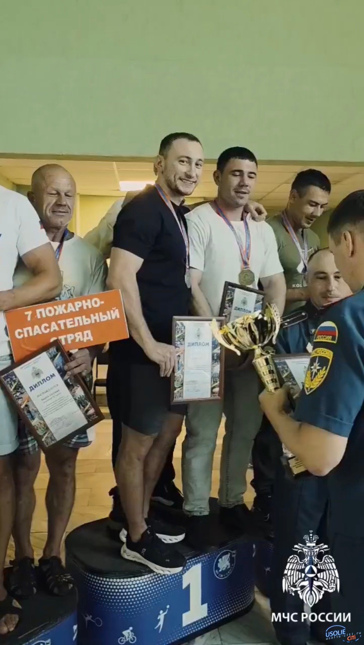 Сила, характер и служба: усольские огнеборцы завоевали серебро на чемпионате по пауэрлифтингу ГУ МЧС