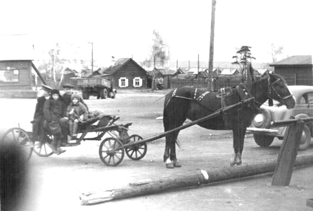 Старое Усолье. 1951 год - Привокзальная площадь.