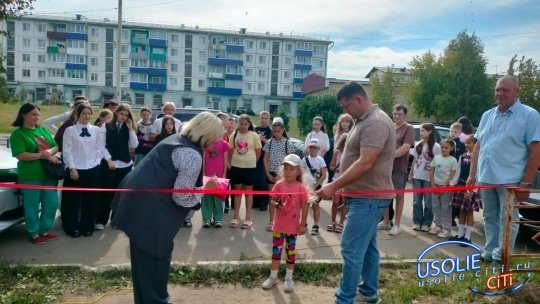 В поселке Белореченский Усольского района открыли новые детские площадки