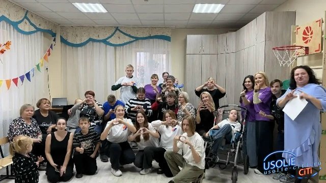 Тепло сердец подарили друг другу усольские волонтёры, сотрудники Добро.Центра и дети с особенностями развития!
