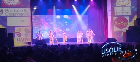 Там, где зажигаются звезды: фестиваль-конкурс собрал юных творцов Усолья-Сибирского